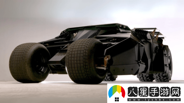 10輛復(fù)刻版蝙蝠車將投產(chǎn)！搭載6.2L發(fā)動機