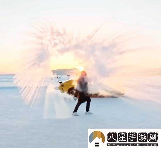 雷軍手持加特林提前拜年：祝大家新年快樂(lè )！